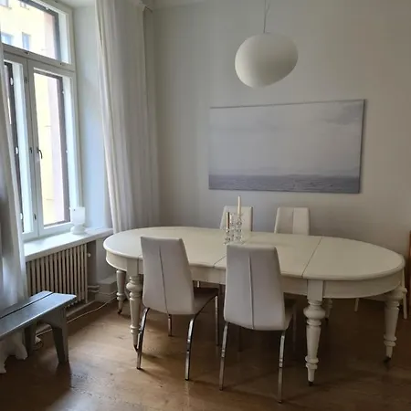 2Ndhomes Central 1Br Home With Sauna And High Ceilings Lägenhet